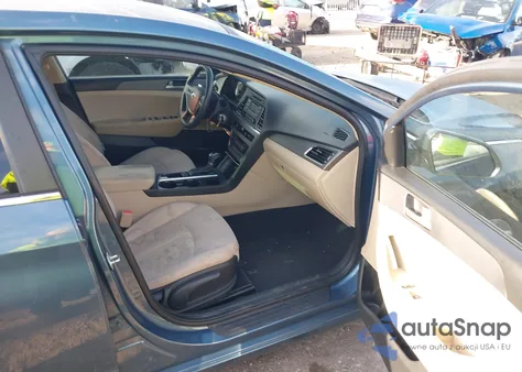 2017 Hyundai Sonata from USA, damaged, VIN 5NPE24AF9HH557899